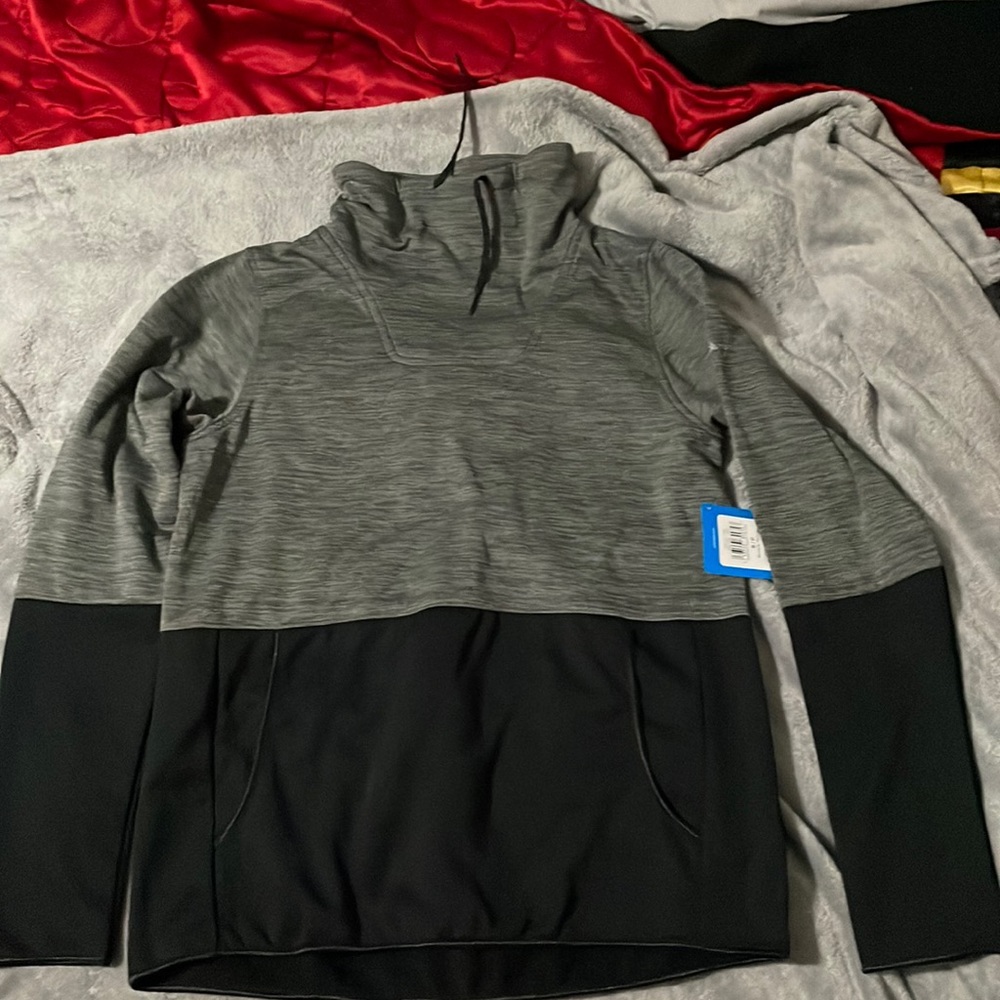 Columbia Rosemont Station Pullover